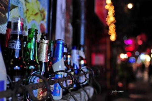 老公 灯红酒绿,家庭生活陷入困境